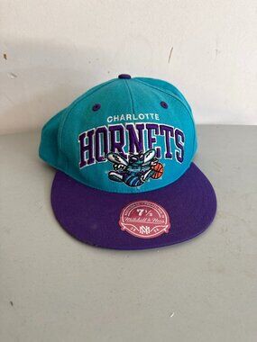 Mitchell & Ness Charlotte Hornets Fitted Hat 7 1/2 Teal Purple